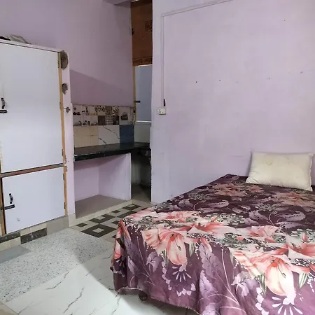 Shri Krishna Kunj Homestay Vrindavan Room photo