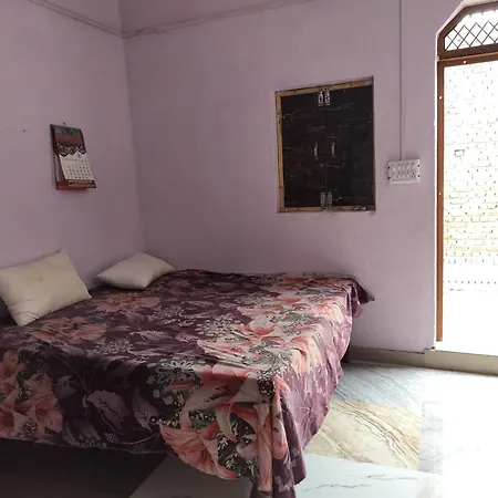 Shri Krishna Kunj Homestay Vrindavan Room photo