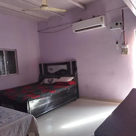 Shri Krishna Kunj Homestay Vrindavan Exterior photo