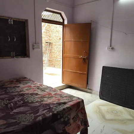 Shri Krishna Kunj Homestay Vrindavan Exterior photo