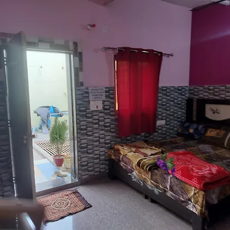 Shri Krishna Kunj Homestay Vrindavan Room photo
