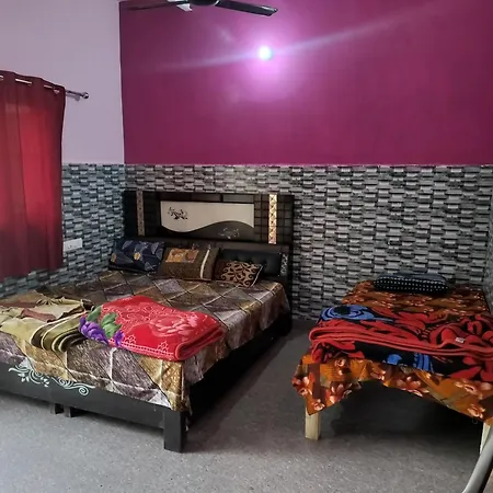 Shri Krishna Kunj Homestay Vrindavan Exterior photo